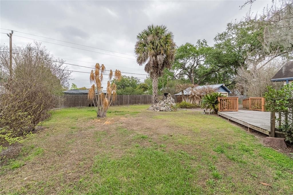 Activo con contrato: $265,000 (2 camas, 3 baños, 1621 Pies cuadrados)