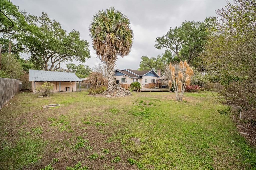 Activo con contrato: $265,000 (2 camas, 3 baños, 1621 Pies cuadrados)