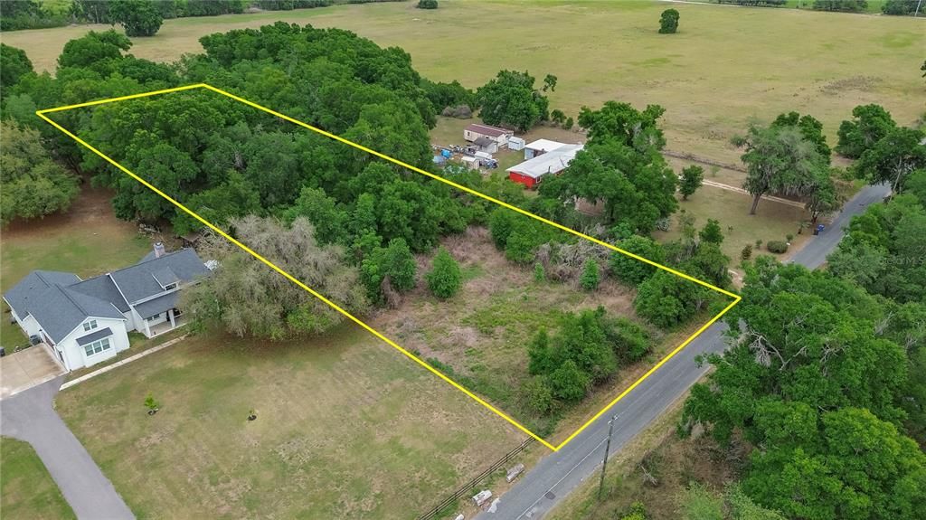 En Venta: $359,000 (2.50 acres)