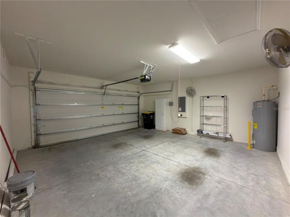 Active With Contract: $2,200 (4 beds, 2 baths, 1732 Square Feet)