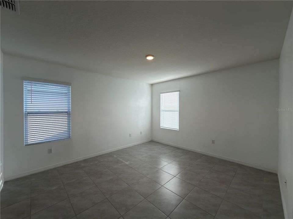 Active With Contract: $2,200 (4 beds, 2 baths, 1732 Square Feet)