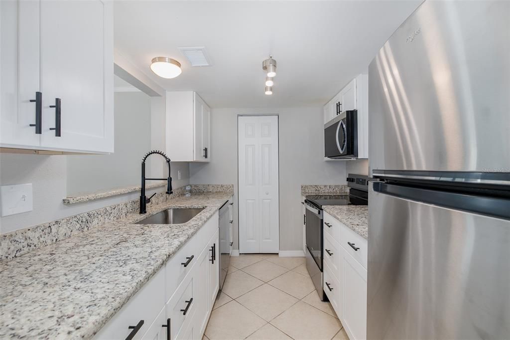 En Renta: $2,350 (2 camas, 2 baños, 1016 Pies cuadrados)