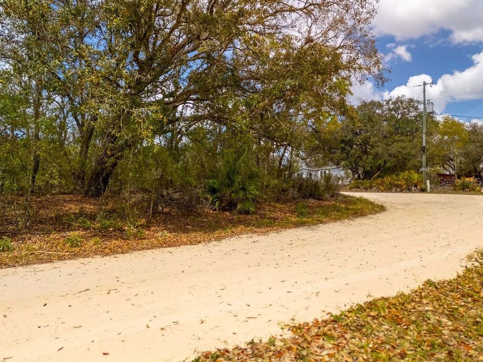 На продажу: $22,900 (1.02 acres)