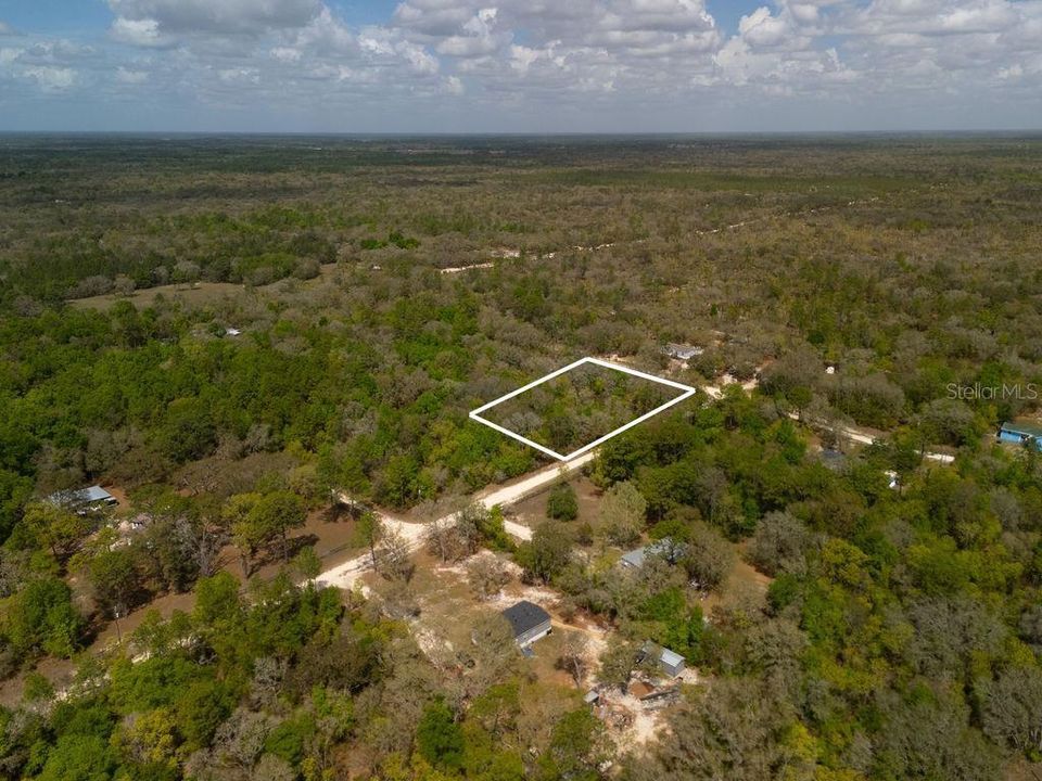 На продажу: $22,900 (1.02 acres)