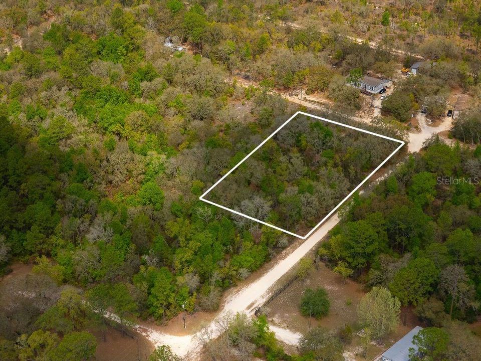 На продажу: $22,900 (1.02 acres)