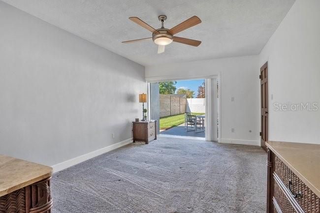 Activo con contrato: $769,000 (4 camas, 2 baños, 2413 Pies cuadrados)