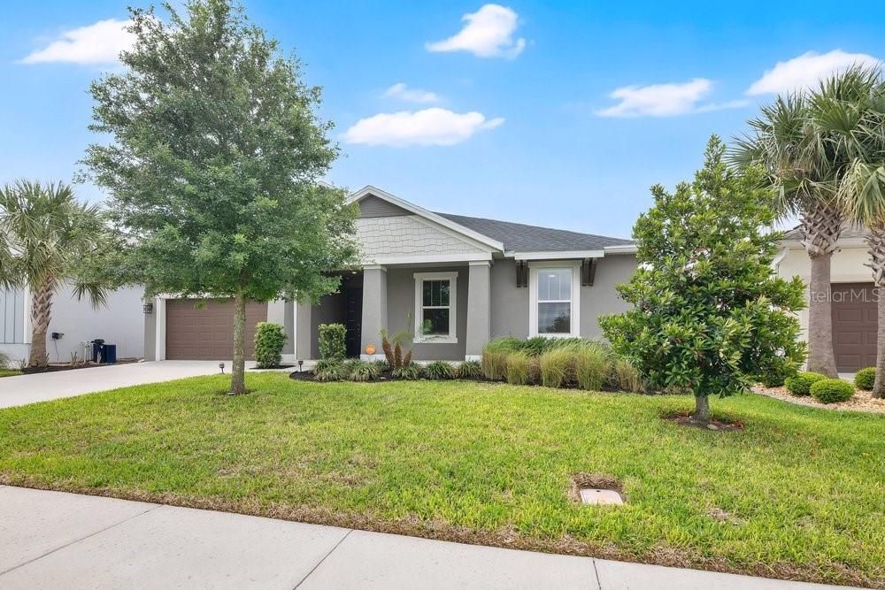 Activo con contrato: $549,000 (4 camas, 3 baños, 2713 Pies cuadrados)