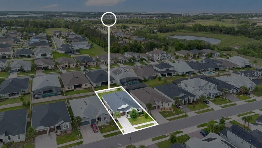 Activo con contrato: $549,000 (4 camas, 3 baños, 2713 Pies cuadrados)