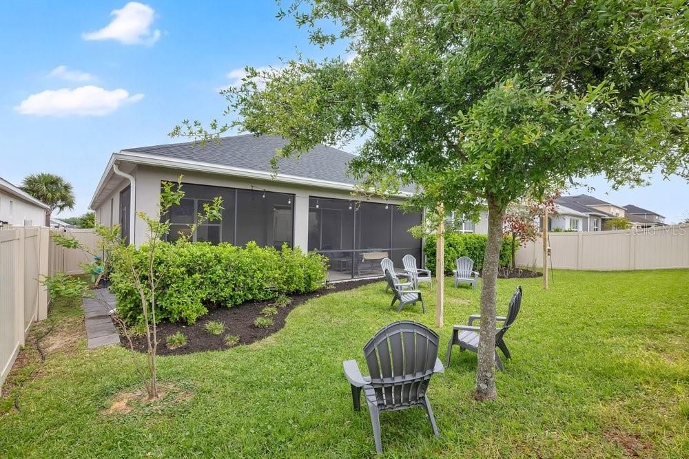 Activo con contrato: $549,000 (4 camas, 3 baños, 2713 Pies cuadrados)
