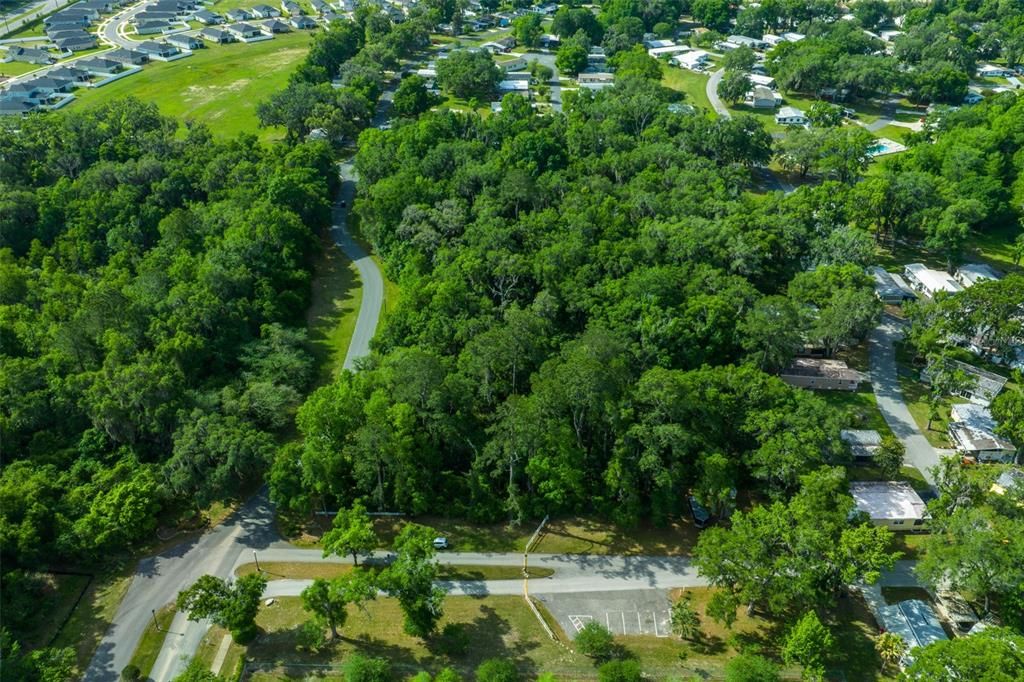 待售: $599,000 (2.71 acres)