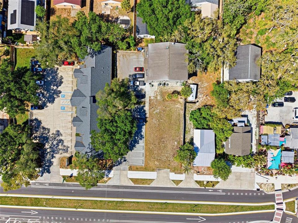 For Sale: $1,200,000 (0.21 acres)