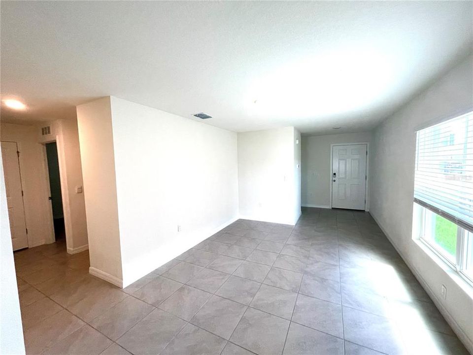 В аренду: $2,200 (3 спален, 2 ванн, 1516 Квадратных фут)