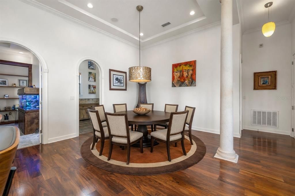En Venta: $2,199,000 (3 camas, 3 baños, 3669 Pies cuadrados)