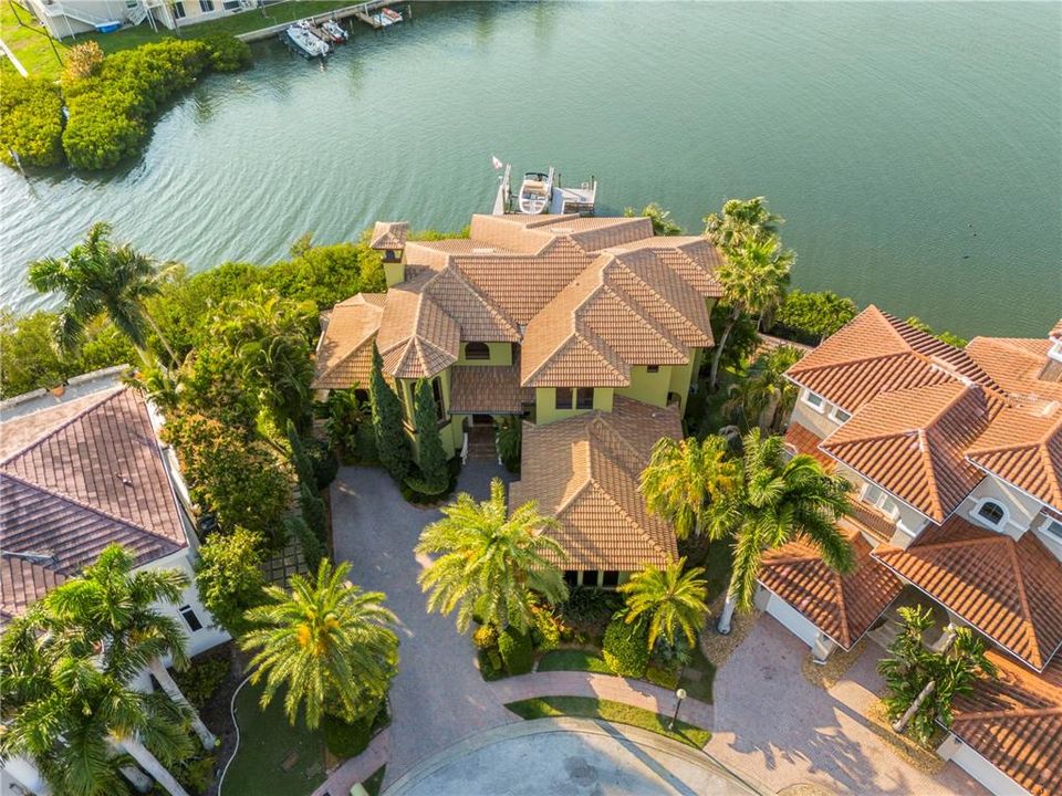 En Venta: $2,199,000 (3 camas, 3 baños, 3669 Pies cuadrados)