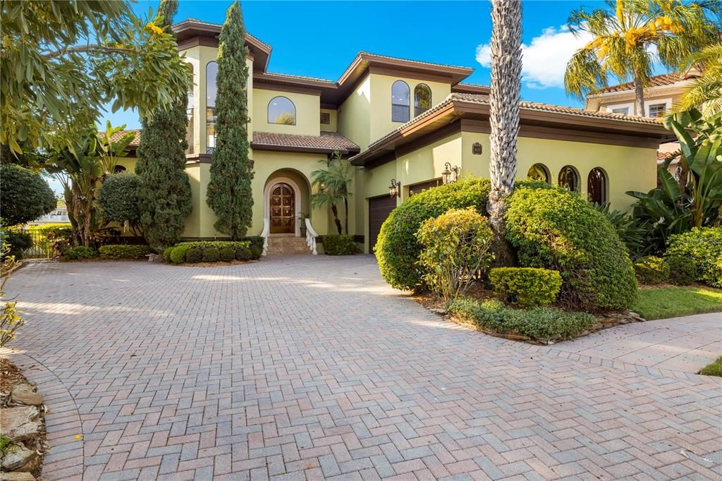 En Venta: $2,199,000 (3 camas, 3 baños, 3669 Pies cuadrados)