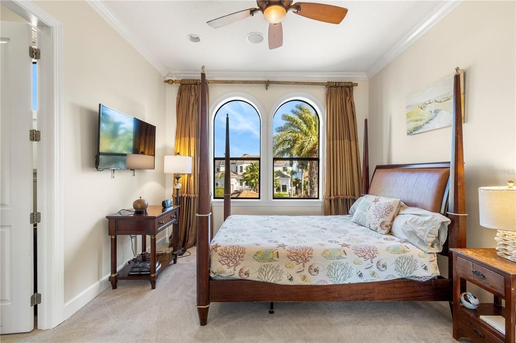 En Venta: $2,199,000 (3 camas, 3 baños, 3669 Pies cuadrados)