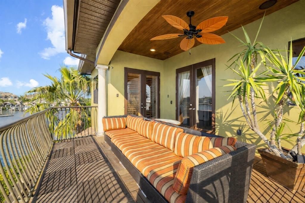 En Venta: $2,199,000 (3 camas, 3 baños, 3669 Pies cuadrados)