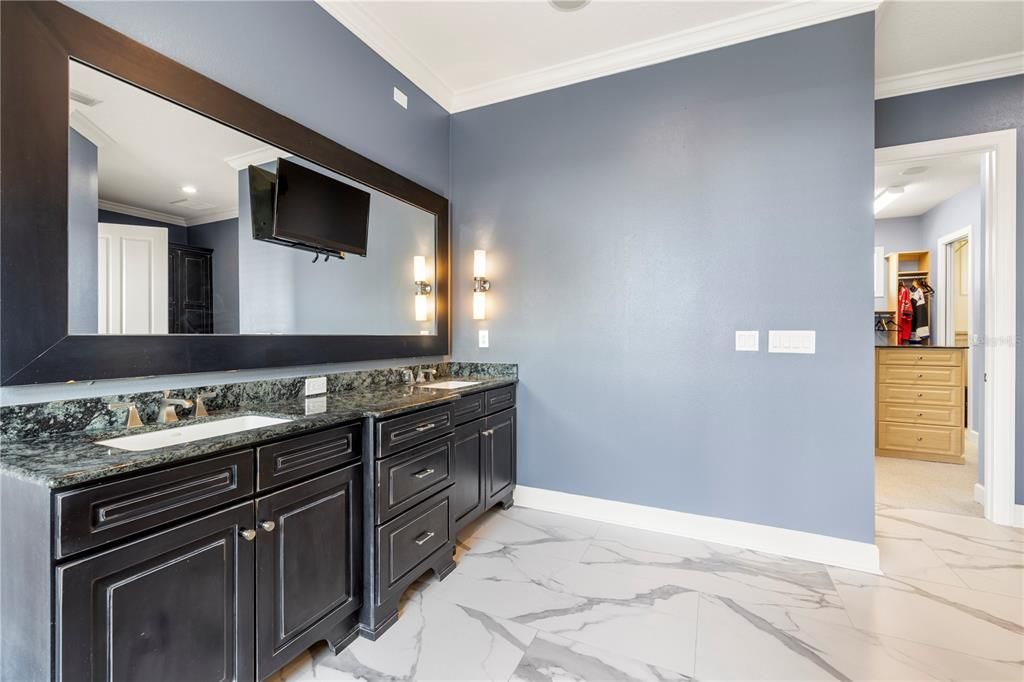 En Venta: $2,199,000 (3 camas, 3 baños, 3669 Pies cuadrados)