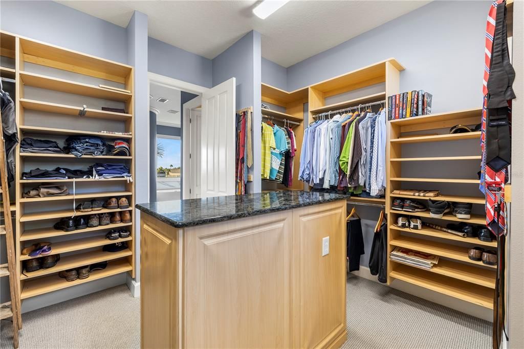 En Venta: $2,199,000 (3 camas, 3 baños, 3669 Pies cuadrados)