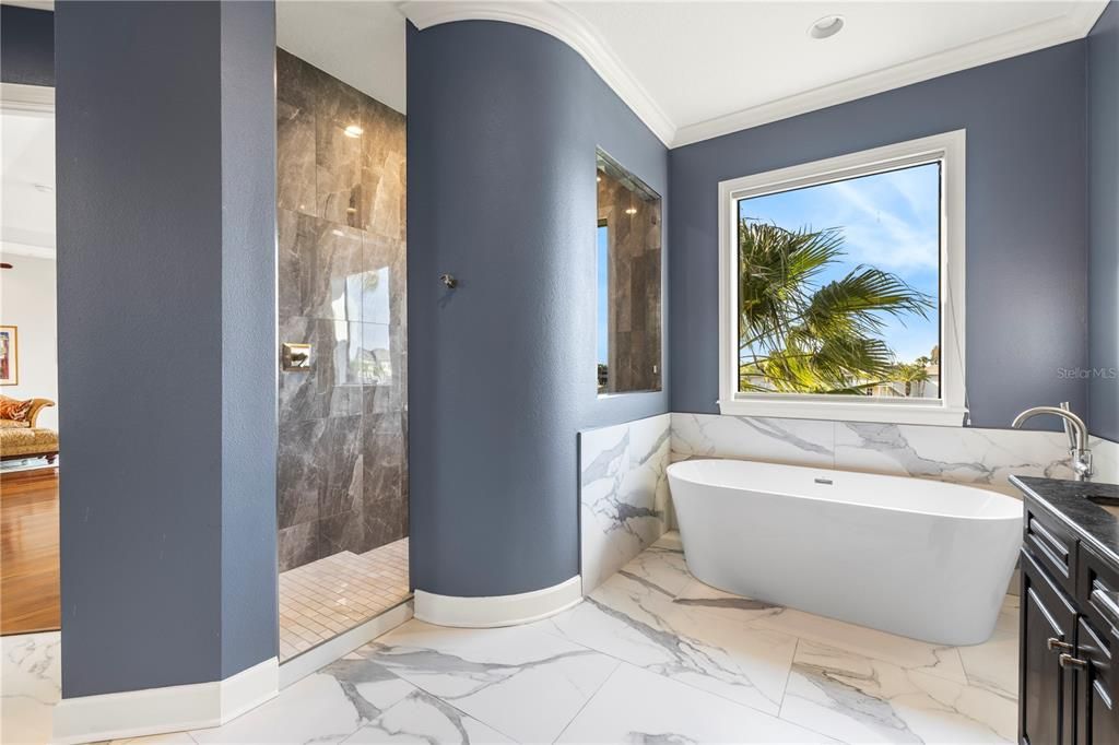 En Venta: $2,199,000 (3 camas, 3 baños, 3669 Pies cuadrados)