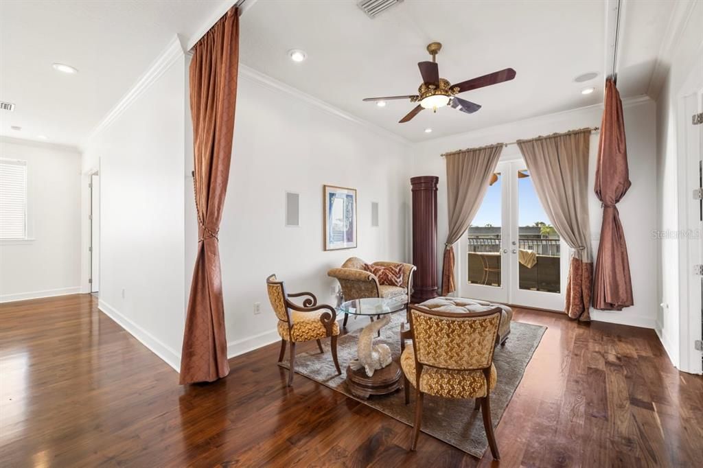 En Venta: $2,199,000 (3 camas, 3 baños, 3669 Pies cuadrados)