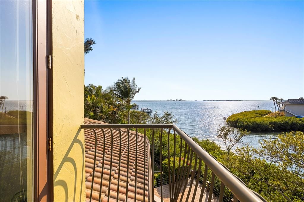 En Venta: $2,199,000 (3 camas, 3 baños, 3669 Pies cuadrados)