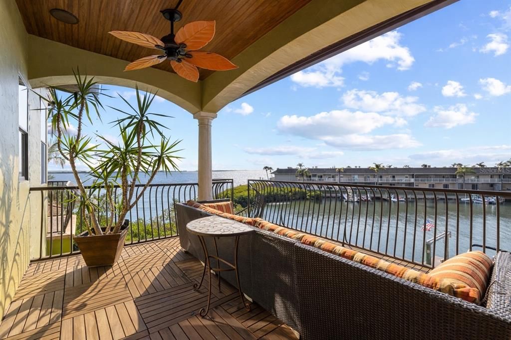 En Venta: $2,199,000 (3 camas, 3 baños, 3669 Pies cuadrados)