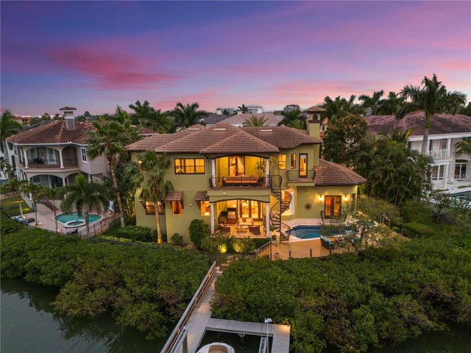En Venta: $2,199,000 (3 camas, 3 baños, 3669 Pies cuadrados)