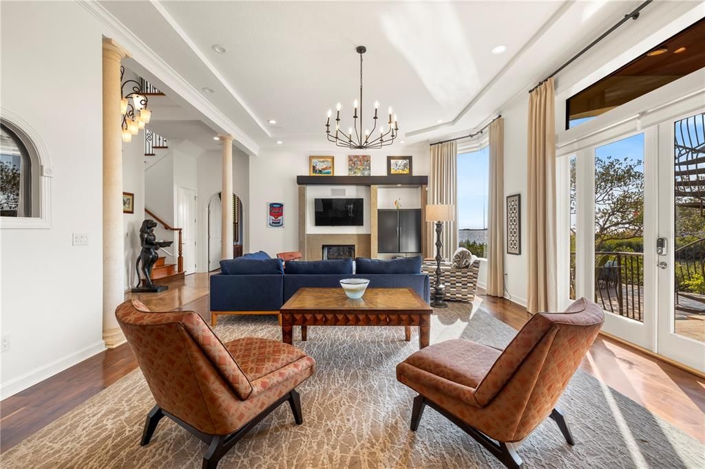 En Venta: $2,199,000 (3 camas, 3 baños, 3669 Pies cuadrados)