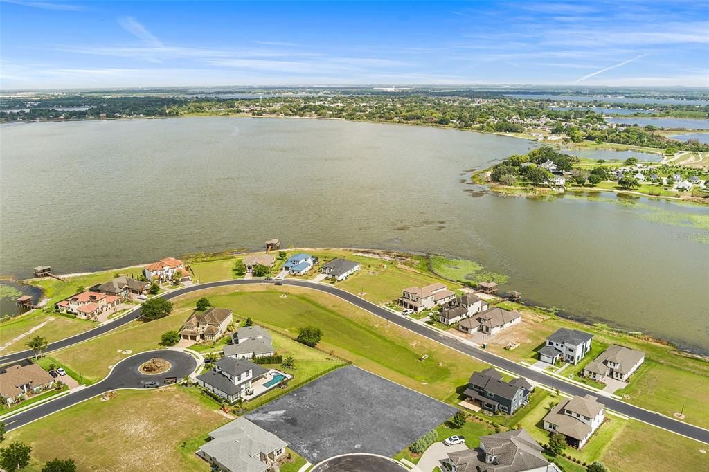На продажу: $110,000 (0.31 acres)