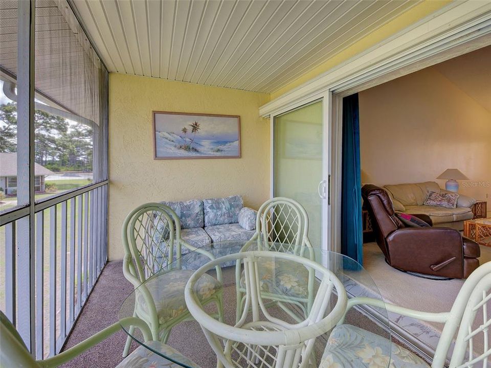 For Sale: $199,999 (2 beds, 2 baths, 1160 Square Feet)