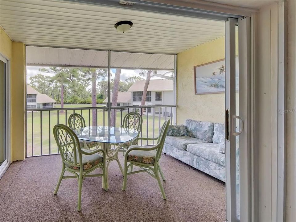 For Sale: $199,999 (2 beds, 2 baths, 1160 Square Feet)