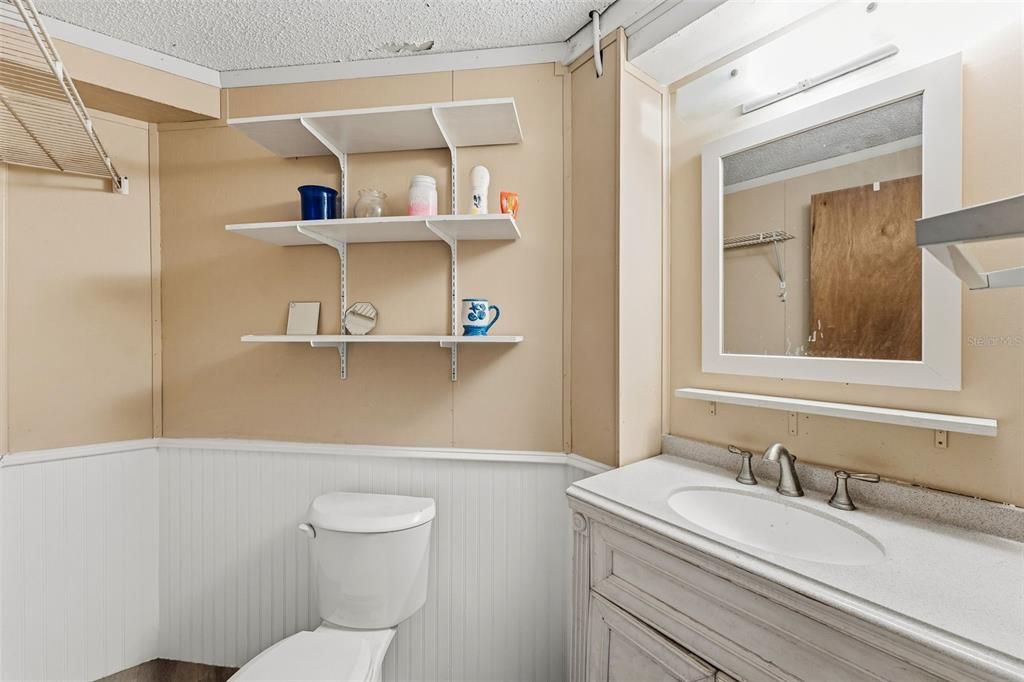 For Sale: $1,675,000 (4 beds, 2 baths, 2015 Square Feet)
