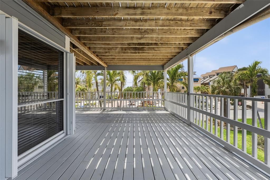 For Sale: $1,675,000 (4 beds, 2 baths, 2015 Square Feet)