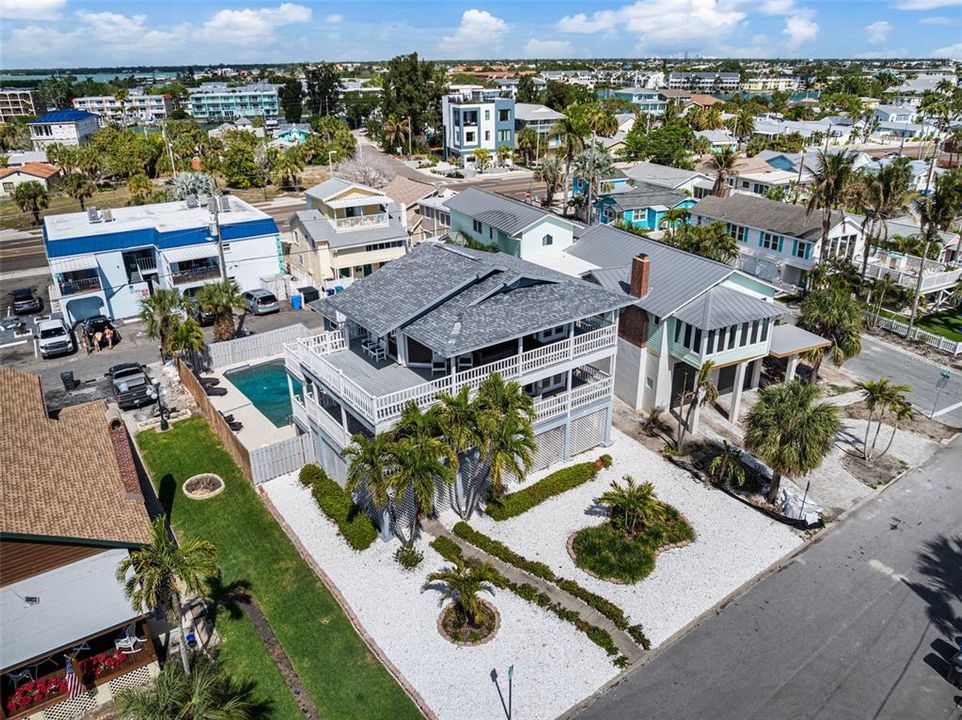 For Sale: $1,675,000 (4 beds, 2 baths, 2015 Square Feet)