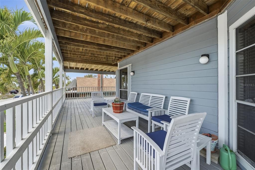For Sale: $1,675,000 (4 beds, 2 baths, 2015 Square Feet)