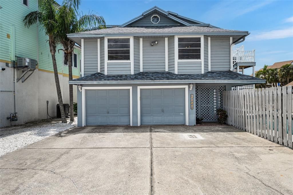 For Sale: $1,675,000 (4 beds, 2 baths, 2015 Square Feet)