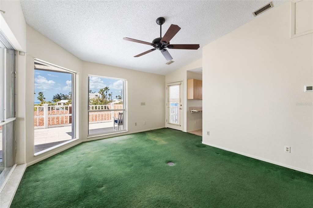 For Sale: $1,675,000 (4 beds, 2 baths, 2015 Square Feet)