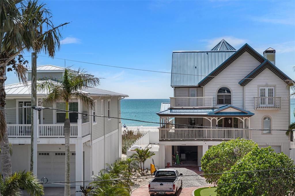 For Sale: $1,675,000 (4 beds, 2 baths, 2015 Square Feet)