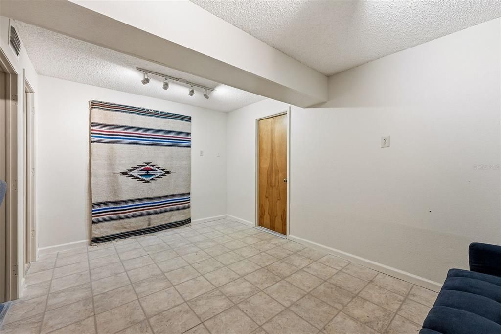 For Sale: $1,675,000 (4 beds, 2 baths, 2015 Square Feet)
