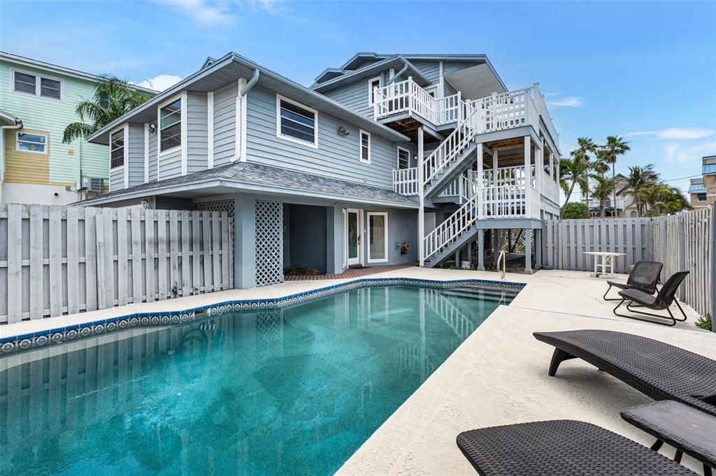 For Sale: $1,675,000 (4 beds, 2 baths, 2015 Square Feet)