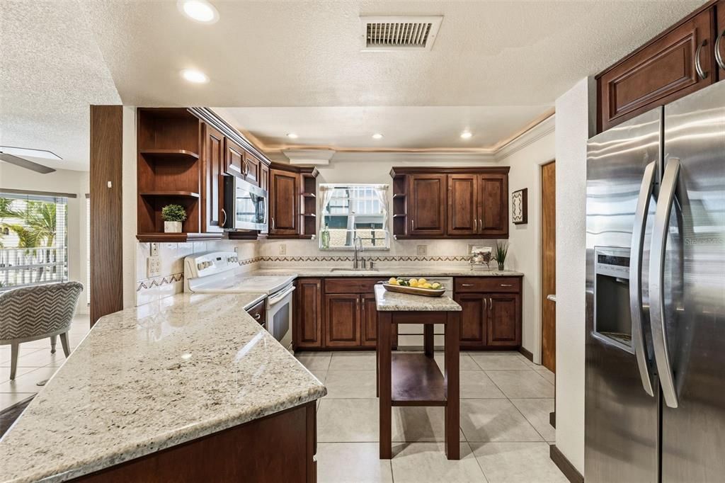 For Sale: $1,675,000 (4 beds, 2 baths, 2015 Square Feet)