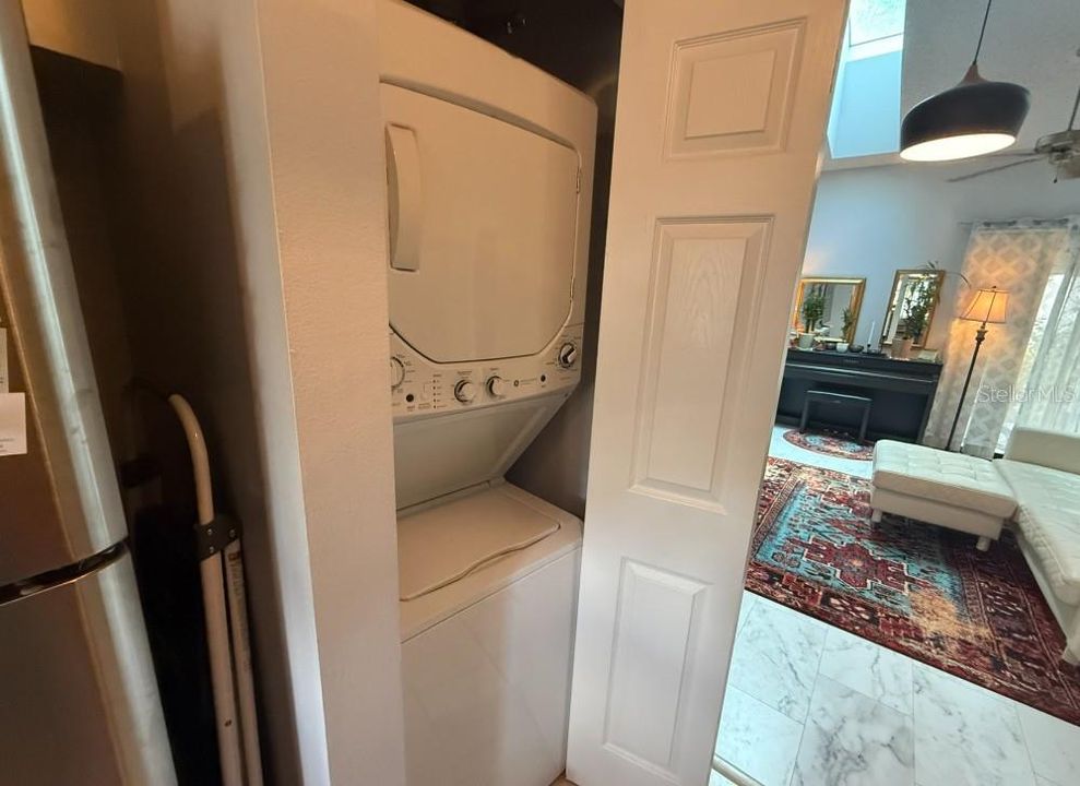 出租: $1,495 (1 贝兹, 1 浴室, 693 平方英尺)