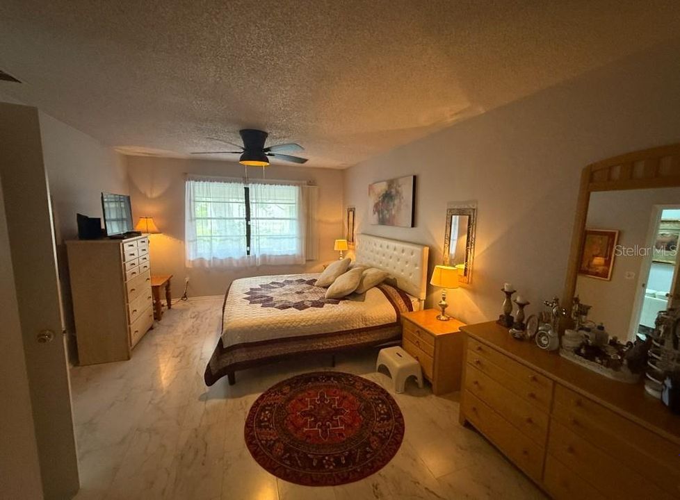 出租: $1,495 (1 贝兹, 1 浴室, 693 平方英尺)