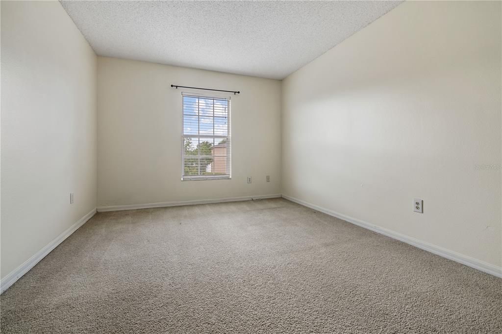 Active With Contract: $2,050 (3 beds, 2 baths, 1524 Square Feet)