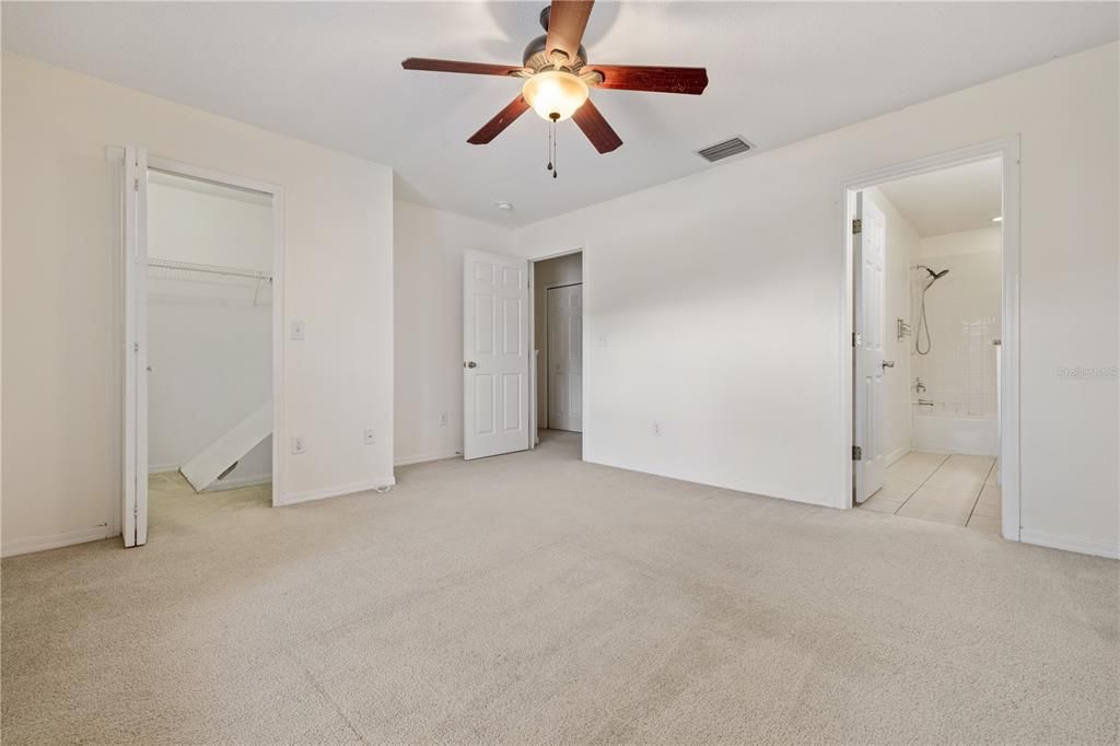 Active With Contract: $2,050 (3 beds, 2 baths, 1524 Square Feet)