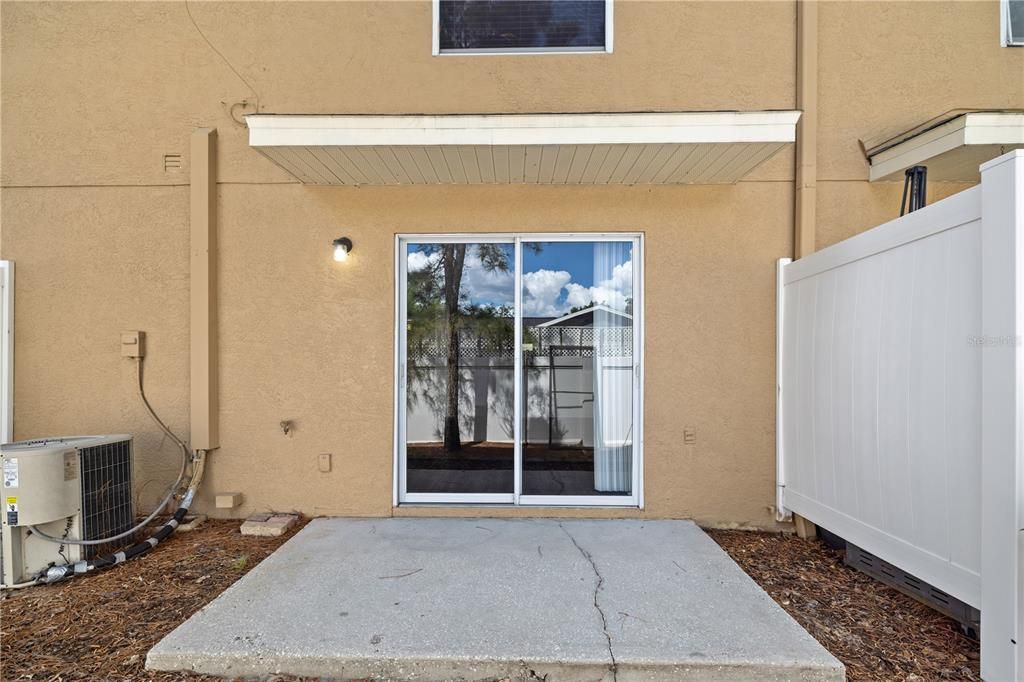 Active With Contract: $2,050 (3 beds, 2 baths, 1524 Square Feet)