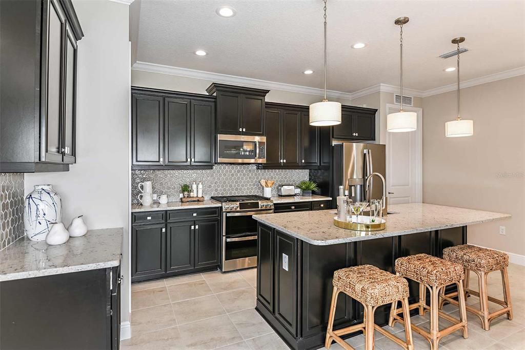 Activo con contrato: $570,990 (3 camas, 2 baños, 1848 Pies cuadrados)