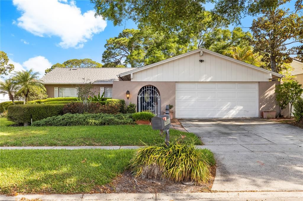 Recently Sold: $425,000 (4 beds, 3 baths, 1900 Square Feet)