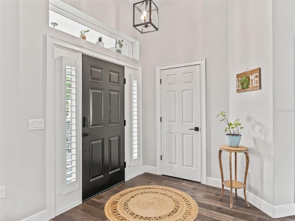 Active With Contract: $598,000 (3 beds, 2 baths, 2040 Square Feet)